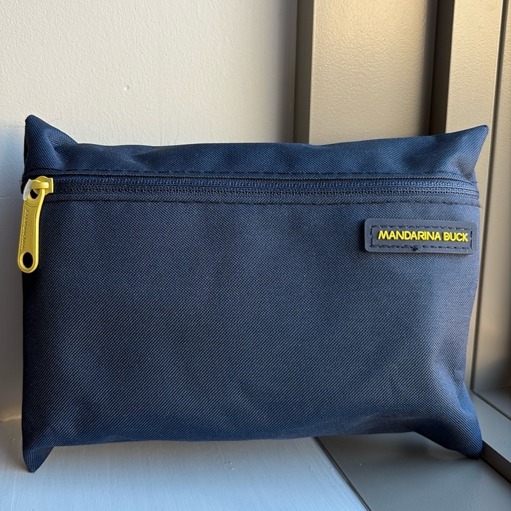 Mandarina duck navy blue zipped inflight travel bag